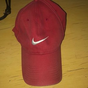 red Nike hat